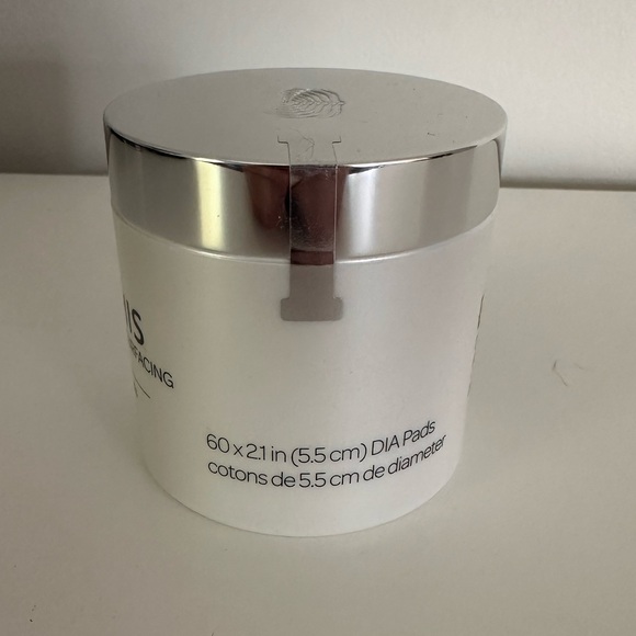 Elemis Dynamic resurfacing facial pads 60 count - Picture 2 of 2